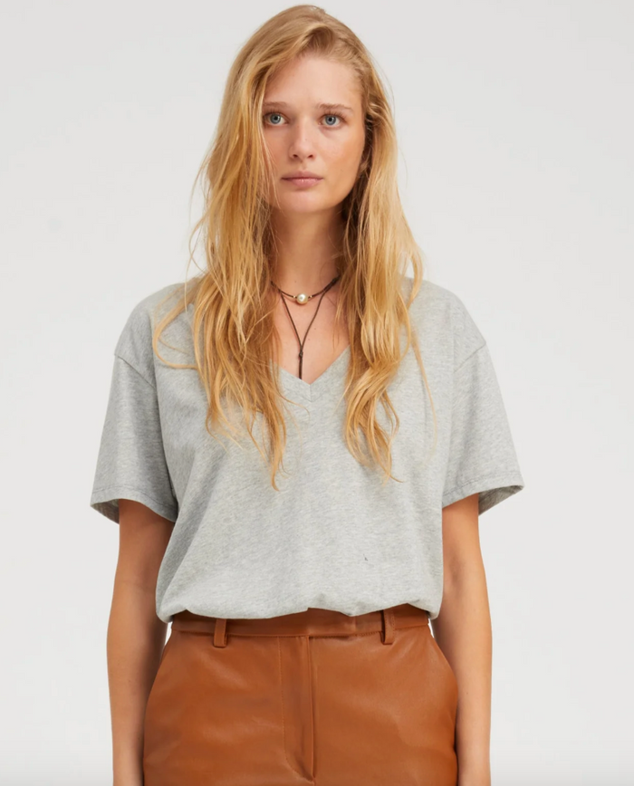 SPRWMN HEATHER GREY V-NECK TEE