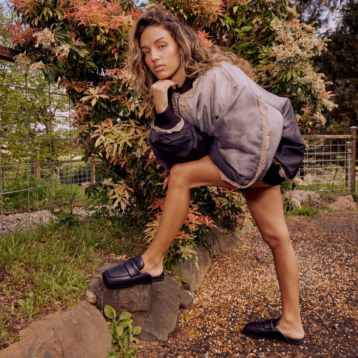 ROAM ROAM PUFFY LOAF MULE BLACK VEGAN LEATHER