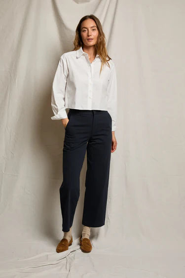 Perfectwhitetee naomi poplin long sleeve cropped button up Navy